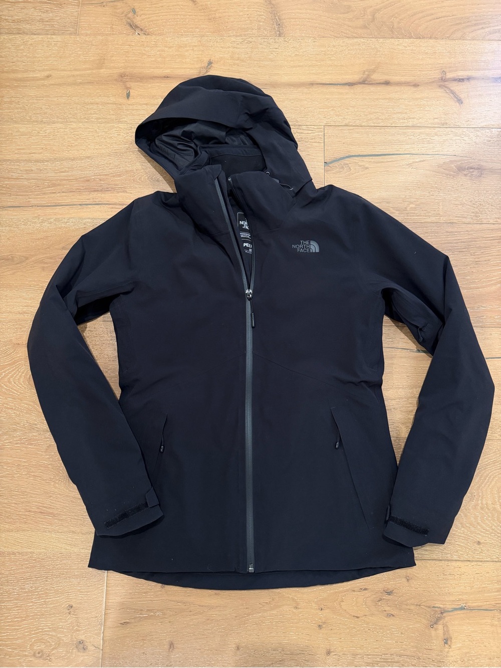 The North Face Apex Flex GORE-TEX Jacket Black Small
